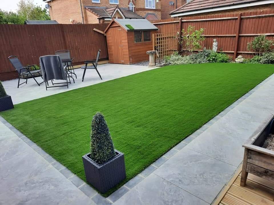 Here is a photo of a modern garden in Leicester with artificial grass. This was installed by Leicester artificial grass services.